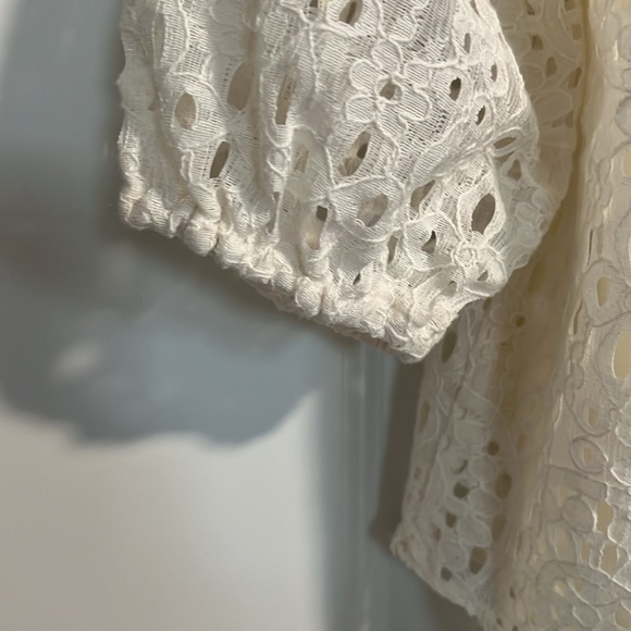 NWT LC Lauren Conrad Women’s Flowy Popover Top - Picture 4 of 4